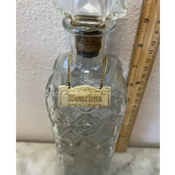 Vintage antique square Bourbon cut glass decanter - Picture 7 of 7